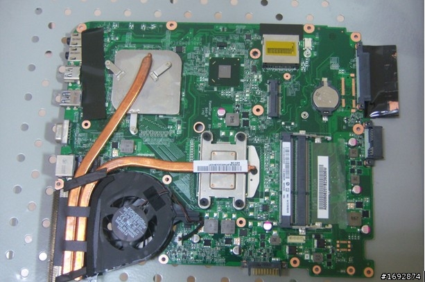 Toshiba L750拆解