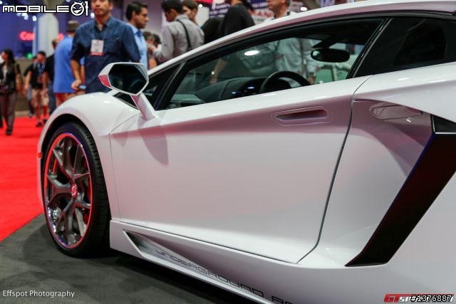 UR 1200HP Aventador