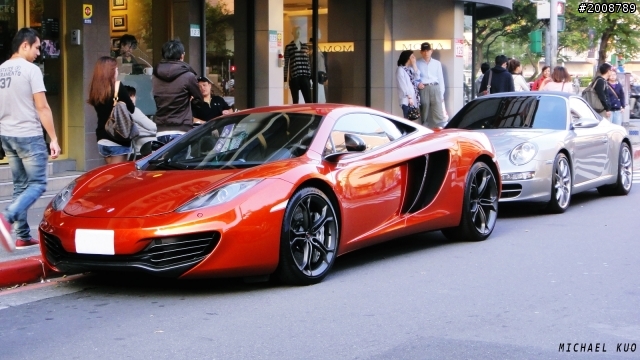 430 spider    還有  MP4-12C   R8 spider   在天母