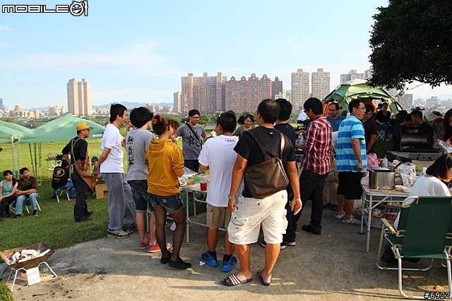 小惡魔華中河濱公園烤肉趴 海陸大餐好過癮
