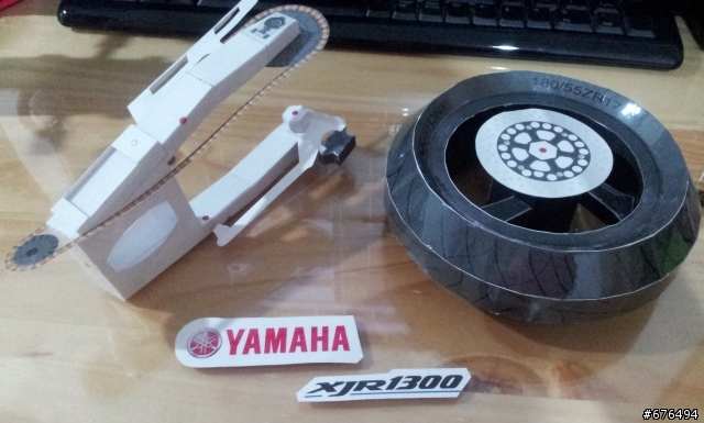[紙模型製作] YAMAHA XJR1300重機模型製作~
