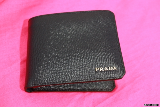 PRADA男皮夾手滑了一下~購入!!