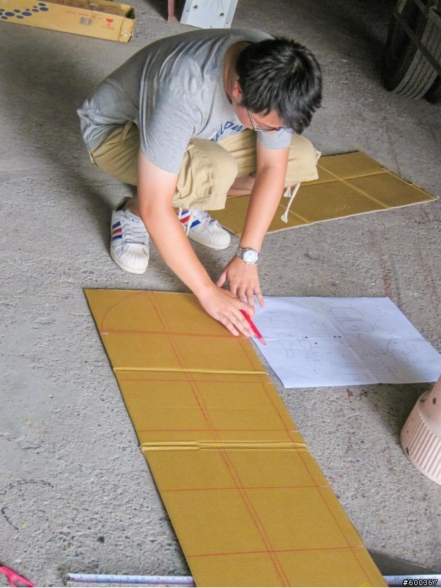 【DIY】2012台灣鳥人大賽 // 第一次做小馬就上手！