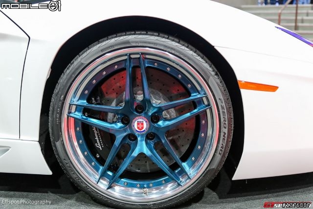 UR 1200HP Aventador