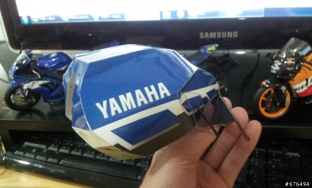 [紙模型製作] YAMAHA XJR1300重機模型製作~