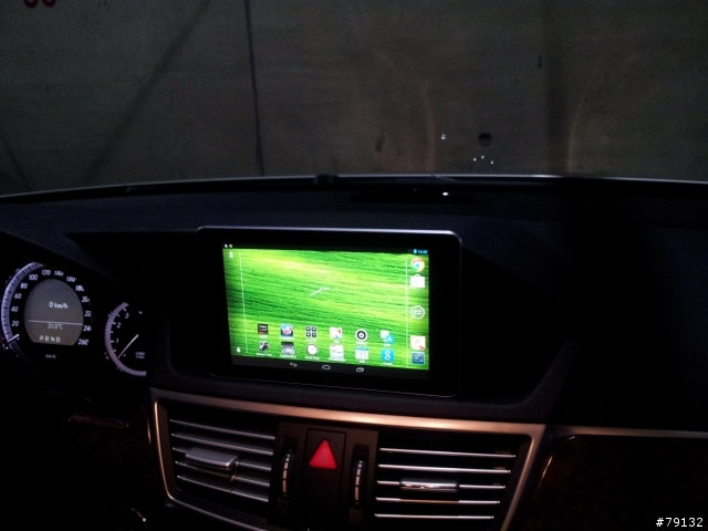 Nexus 7 在車上還不錯用.