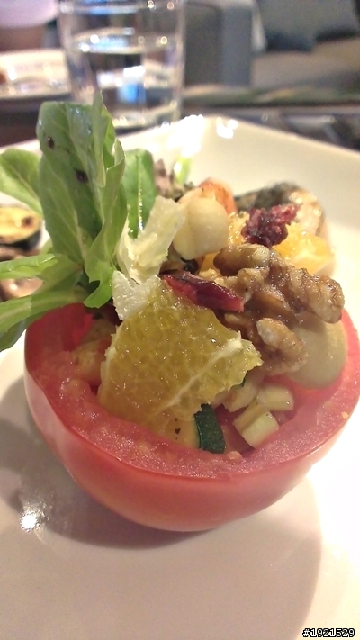 Oops! htcj美腿拍兔