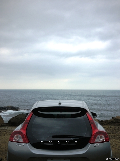 [寶貝車開箱](圖多)人生中第一台進口車 volvo c30 D4 r-design 東奔西跑趴趴走