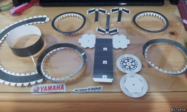 [紙模型製作] YAMAHA XJR1300重機模型製作~