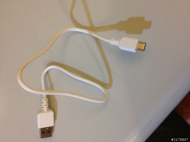[開箱]行動電源Sanyo MB-L2DH不專業的第一次開箱文