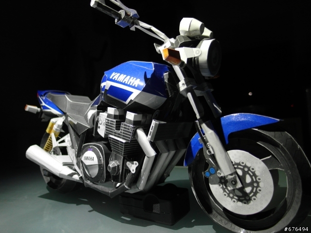 [紙模型製作] YAMAHA XJR1300重機模型製作~