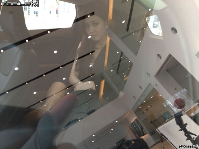 也來貼一下今天保養看到的V40   我的妹比較多  老婆的功勞  哈哈