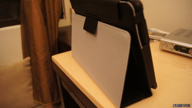 PF2平板皮套~~ 11月16收到貨補圖開箱