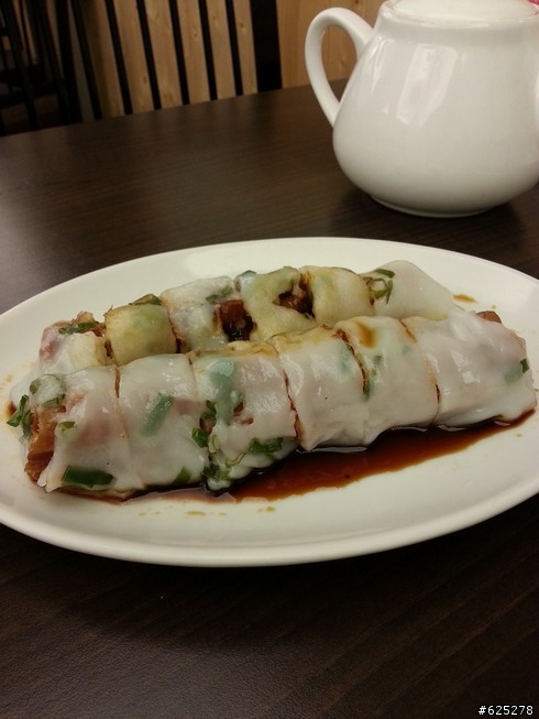 隱藏巷弄內的平價美食'鎮忠港式飲茶'