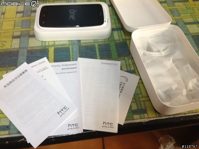 [開箱]期待許久的hTC ONE S SE終於到手了...咦!?有問題!OAO