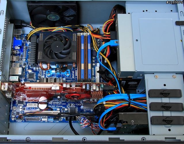 [敗家] AMD 760G還能吃打樁或推土機..這也太長壽了吧..老龍X3 705e上78LMT-USB3開動