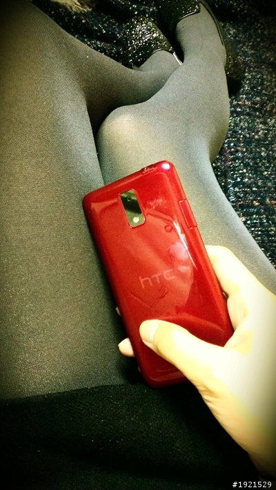 Oops! htcj美腿拍兔