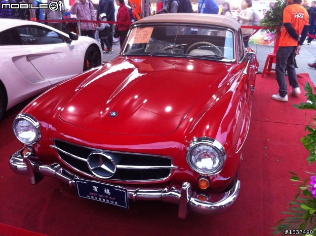 R121 190SL 現身桃園汽車博覽會