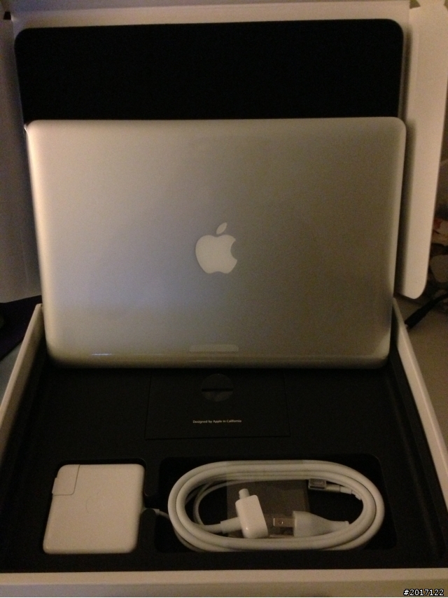 MacBook  開箱分享 + 16gb CORSAIR-VENGEANCE upgrade + boot camp 裝 win7 ultimate. 再加 iPad mini 4G 16GB 開