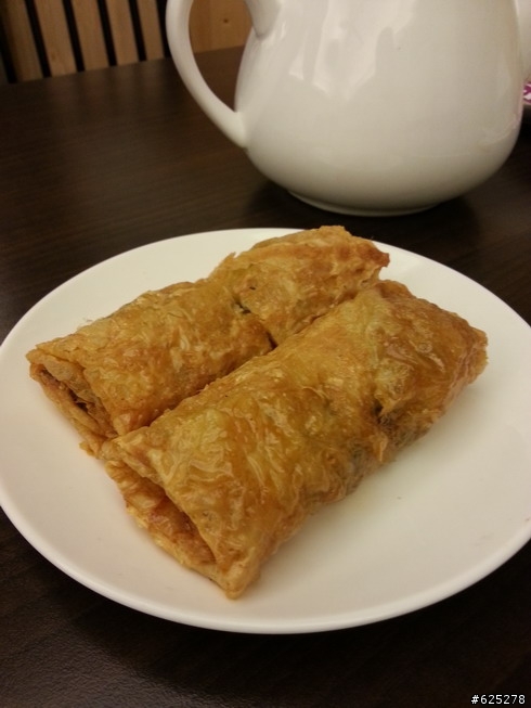 隱藏巷弄內的平價美食'鎮忠港式飲茶'