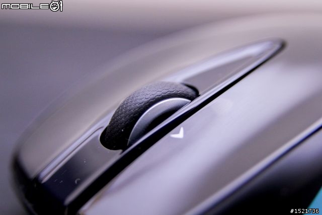 開箱] 羅技Logitech M525 無線雷射滑鼠  (圖多)