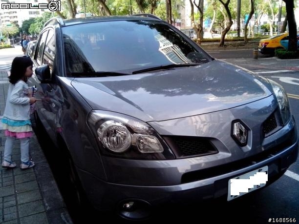 台北街頭驚見 Renault Koleos