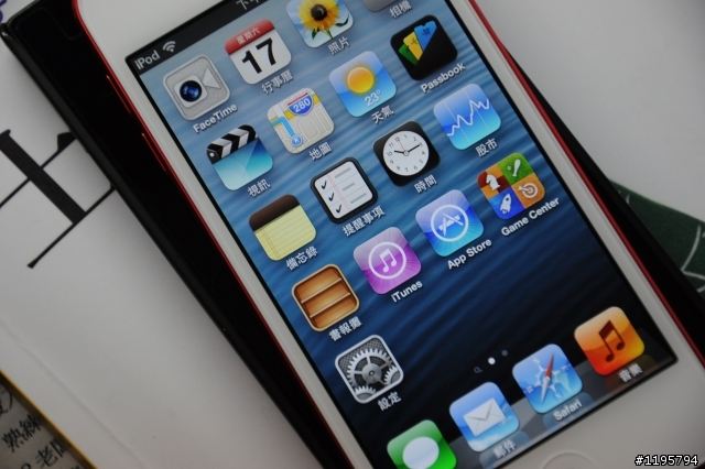 [分享] ipod touch 5 大紅+包膜