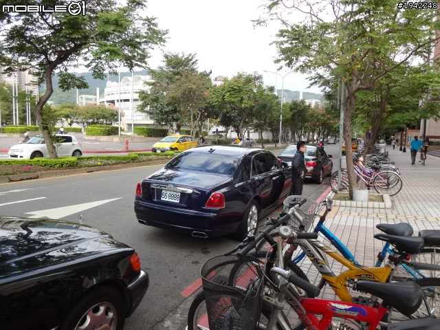 Rolls-Royce Ghost ?