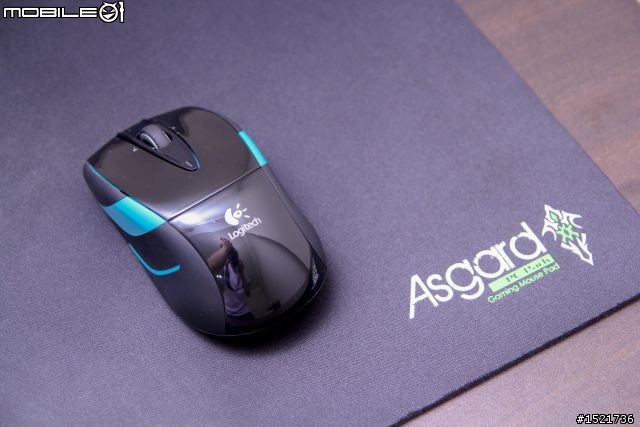 開箱] 羅技Logitech M525 無線雷射滑鼠  (圖多)