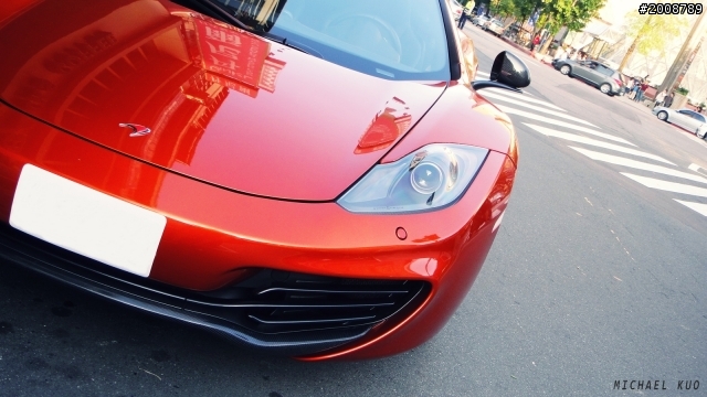 430 spider    還有  MP4-12C   R8 spider   在天母