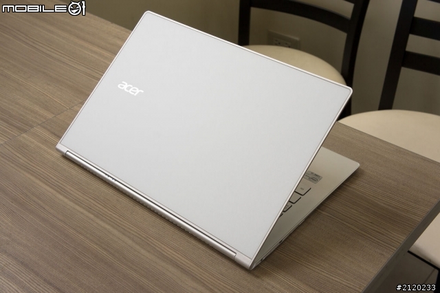 我的限量髮絲紋Acer S7 Ultrabook
