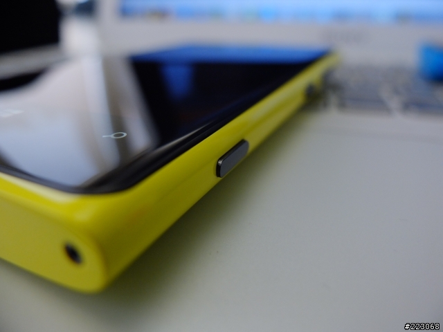 [開箱]藍色&黃色Nokia 920一張圖開箱(11/28新增)