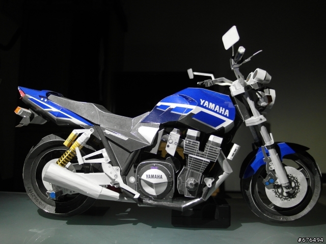 [紙模型製作] YAMAHA XJR1300重機模型製作~