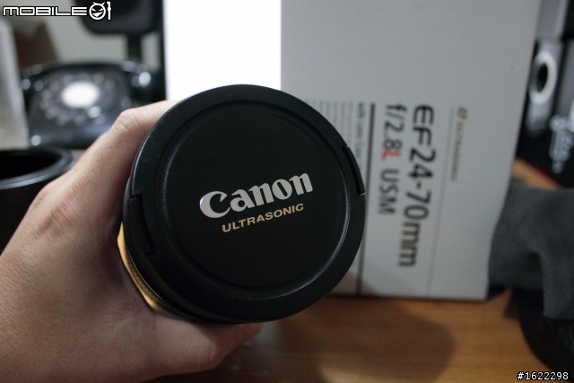 路過回收場撿到Canon EF 24-70L  開箱！