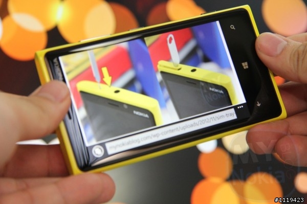 【照片】Nokia Lumia 920 黃色開箱 vs HTC 8X