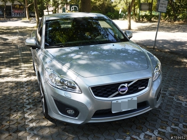 [寶貝車開箱](圖多)人生中第一台進口車 volvo c30 D4 r-design 東奔西跑趴趴走
