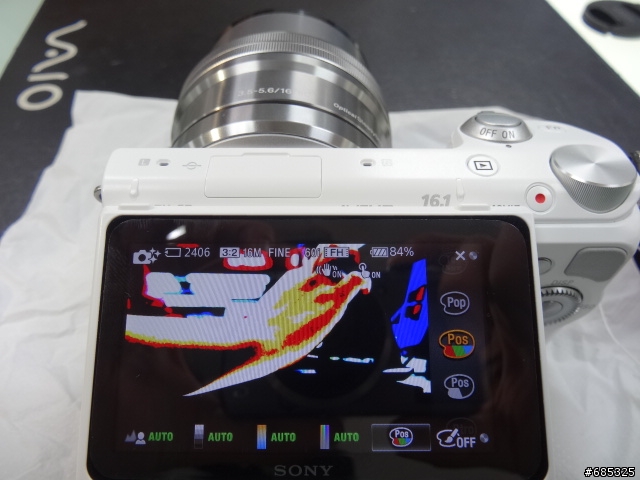 [簡易開箱]  NEX-5RL  單眼畫質，輕巧機身 (經典白)