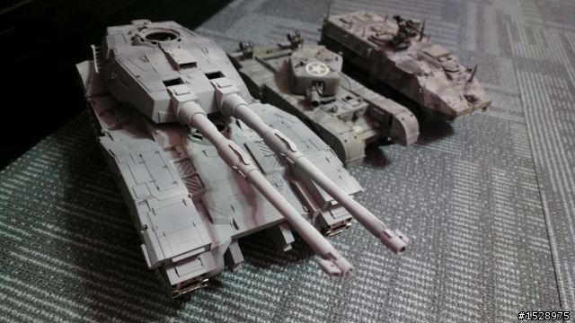 (11/24更新)BANDAI 1/35 地球聯邦軍61式戰車(M61A5) 遙控版