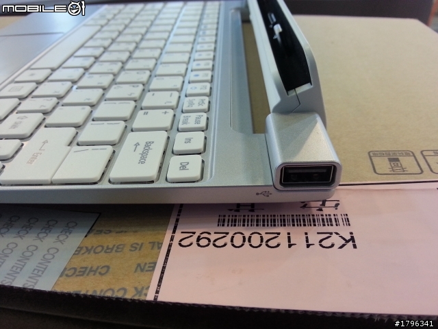 Acer ICONIA Tab W510-2760G06iss01入手...朋友買的啦!