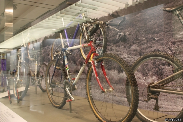 舊金山機場的登山車特展