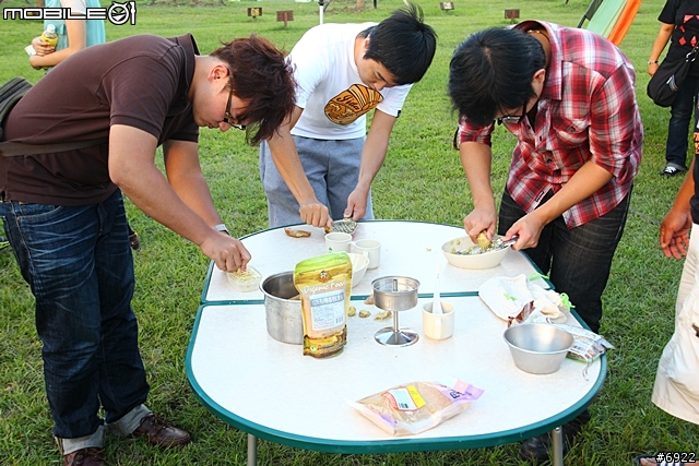 小惡魔華中河濱公園烤肉趴 海陸大餐好過癮