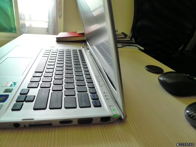 我在台南欣亞買到的SONY T13 筆電的品質