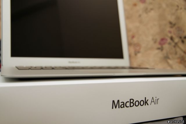 【開箱】Apple Macbook Air 13"-外觀開箱