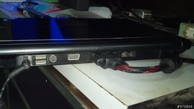 求救ASUS筆電用HDMI轉DVI接大同電漿電視，結果電漿電視藍屏且畫面中間顯示(超頻)，如何解決??????