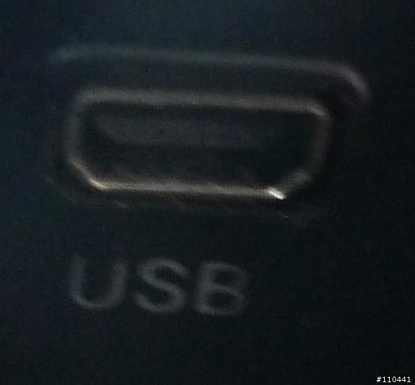 奇怪的USB孔