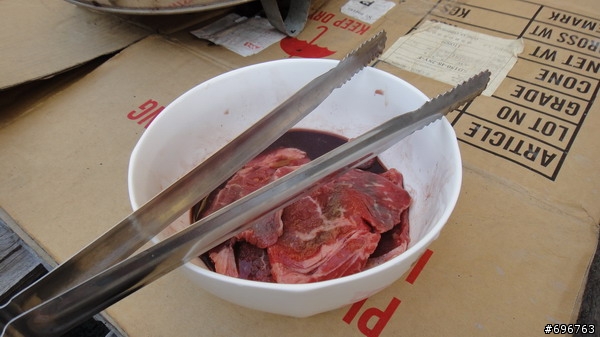 波爾多紅酒碳烤牛肉