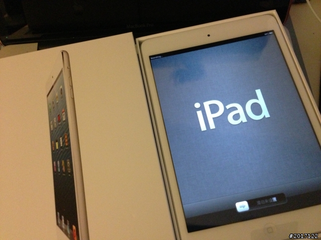 MacBook  開箱分享 + 16gb CORSAIR-VENGEANCE upgrade + boot camp 裝 win7 ultimate. 再加 iPad mini 4G 16GB 開