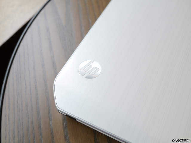 白玉凝脂 HP Envy dv4-5211tx 綺麗開箱