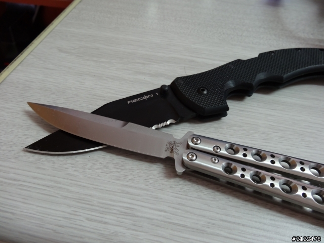 Benchmade bm62蝴蝶刀入手^^