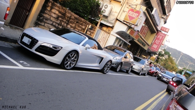 430 spider    還有  MP4-12C   R8 spider   在天母